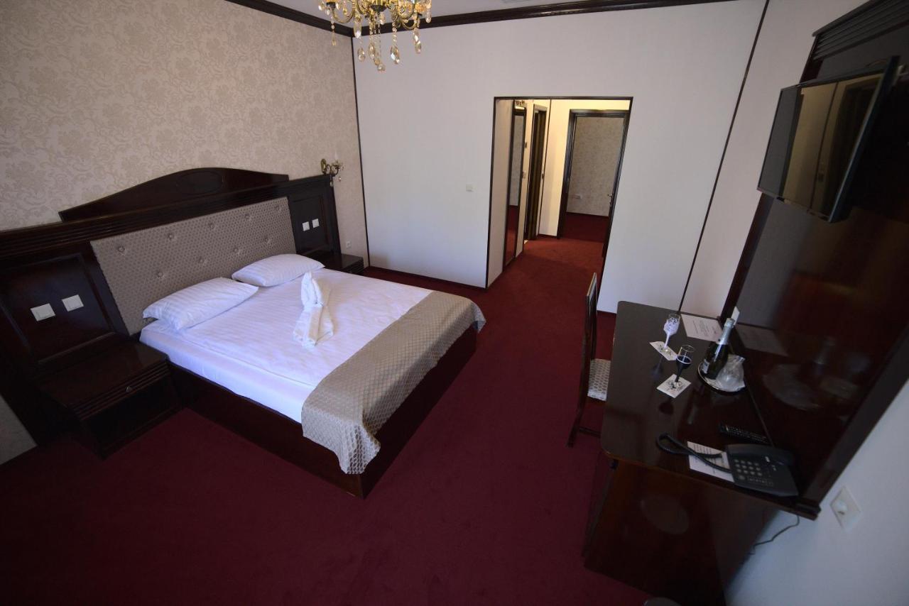 Hotel Onix ルーマン エクステリア 写真