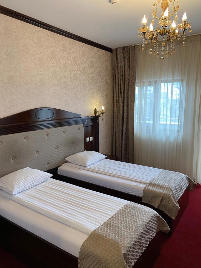 Hotel Onix ルーマン エクステリア 写真