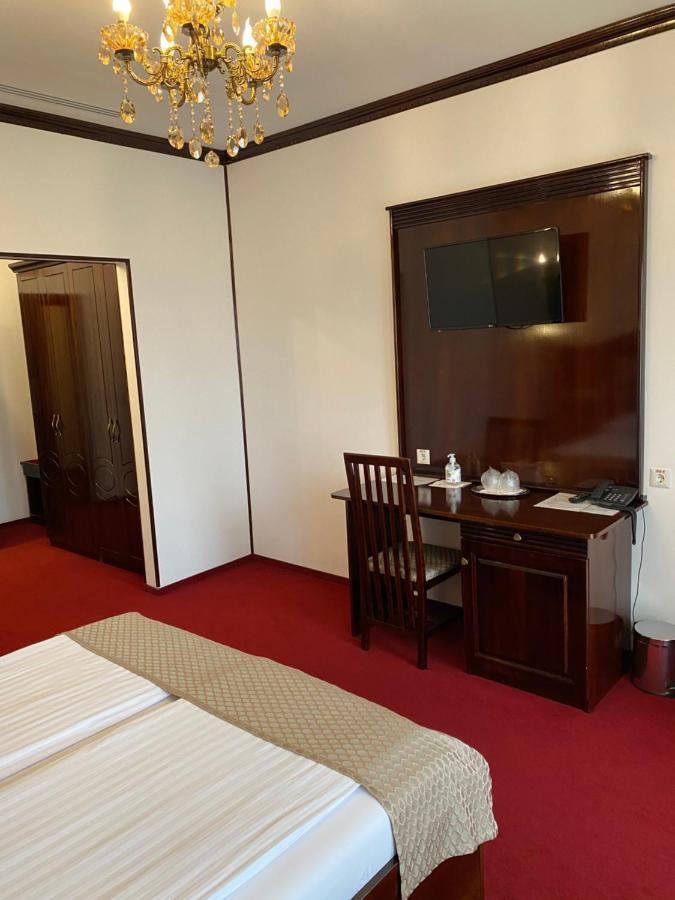 Hotel Onix ルーマン エクステリア 写真