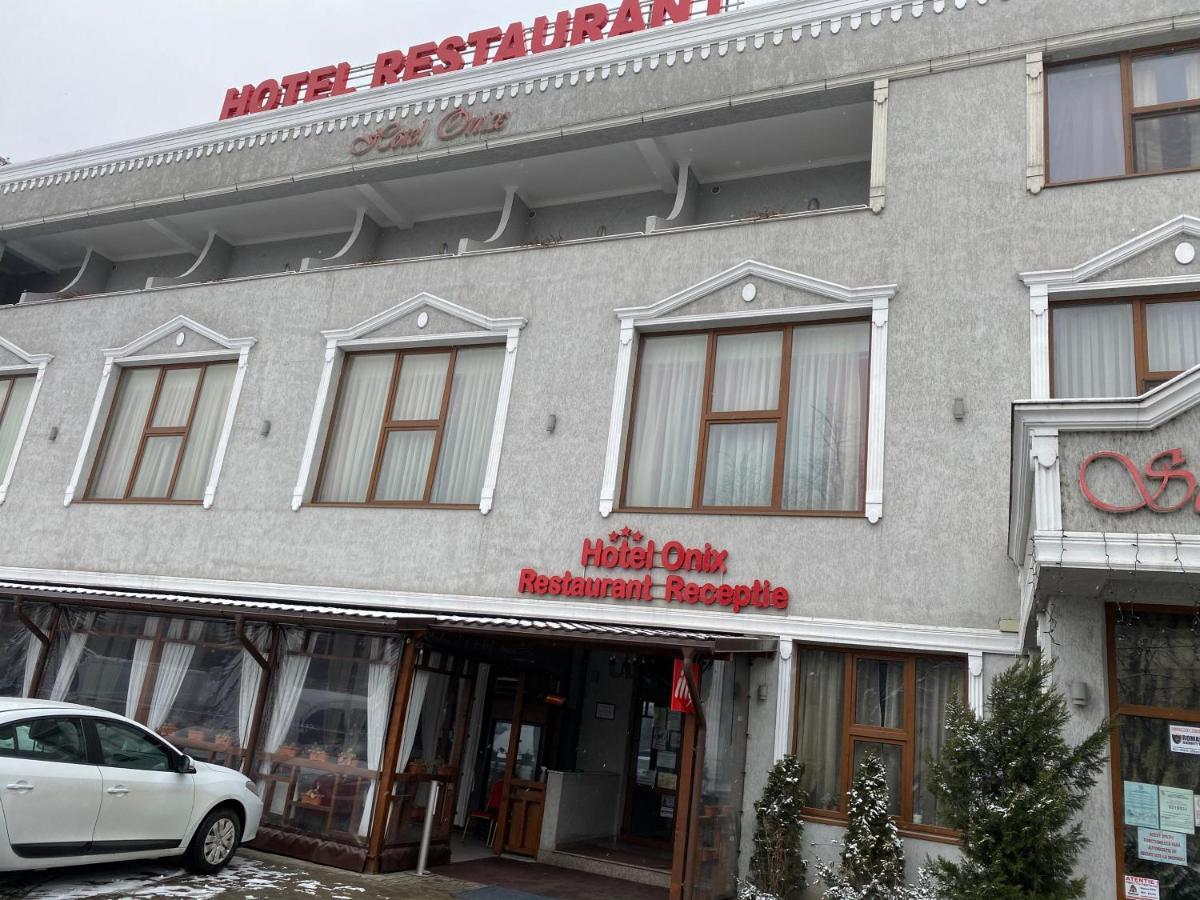 Hotel Onix ルーマン エクステリア 写真